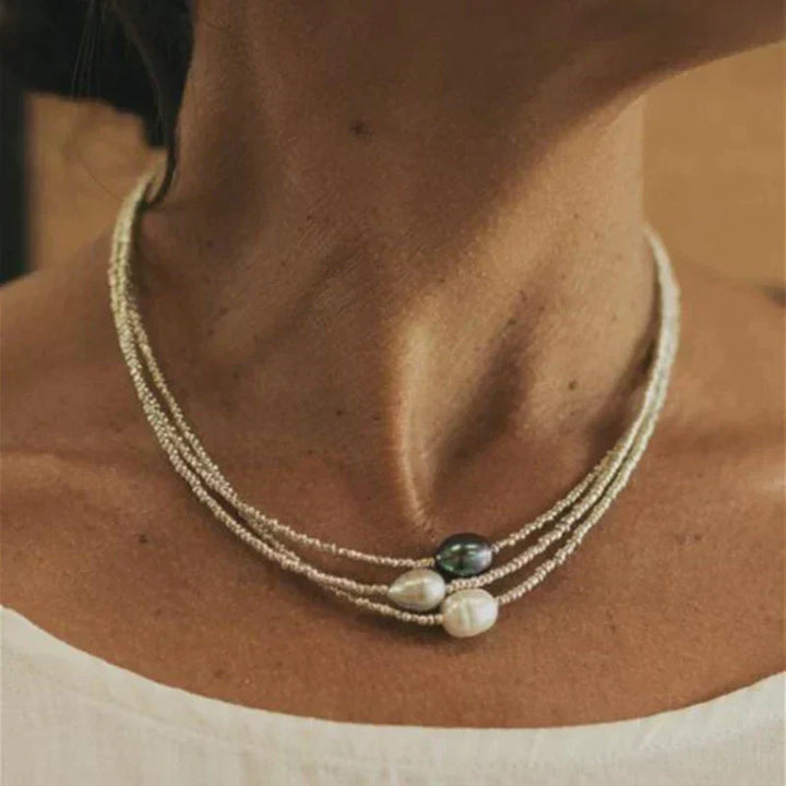 Collar de múltiples capas con cuentas de perlas de agua dulce de la marca Rose & Oliver, joya elegante para mujeres.