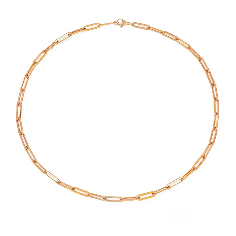 Elegante goldene Kette Rose & Oliver Archen™ mit 42 cm Länge, feine Details und Rosé-Finish.